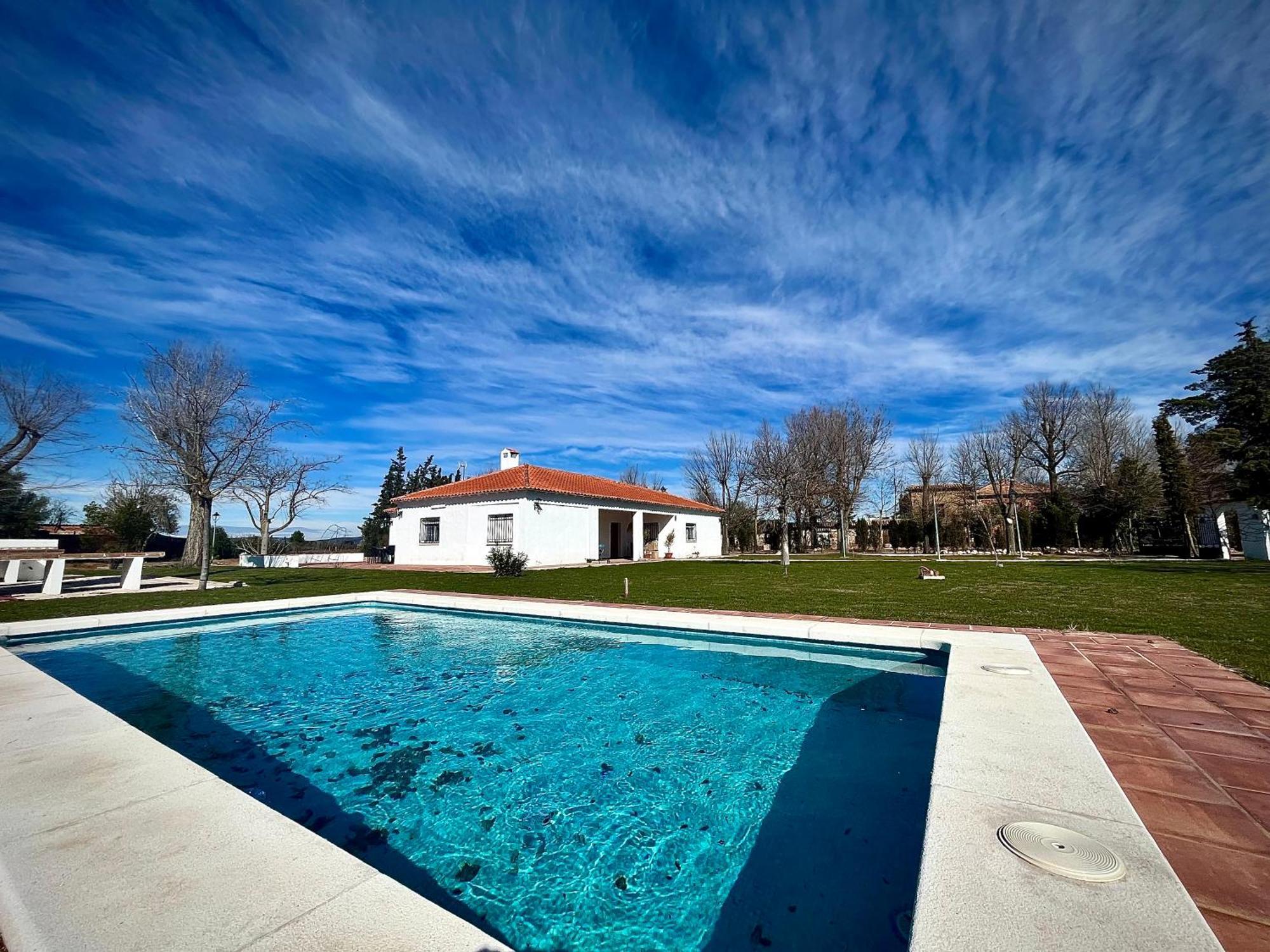 Villa Mercedes Argamasilla de Calatrava エクステリア 写真